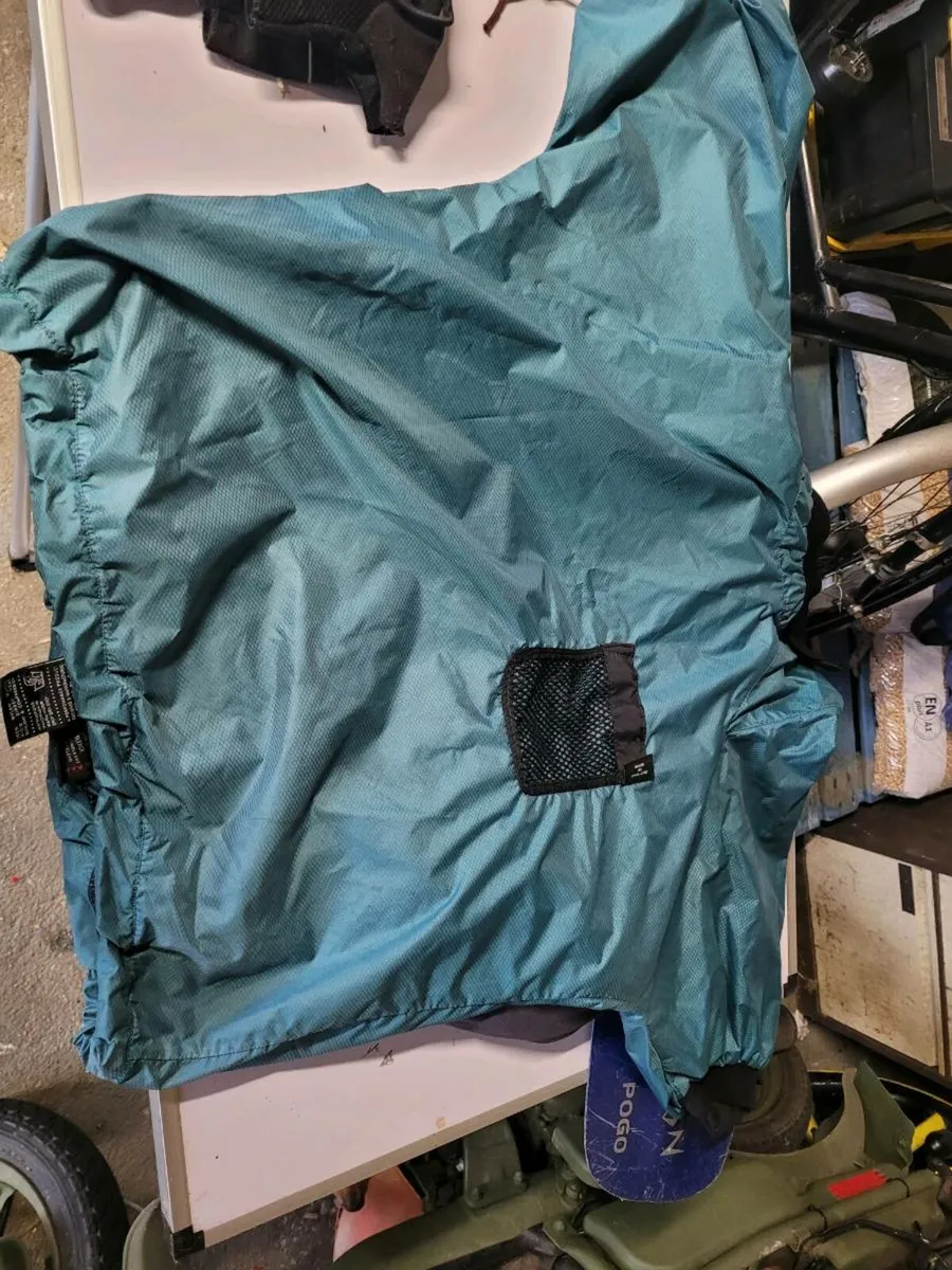 Kayaking equipment - Image 4