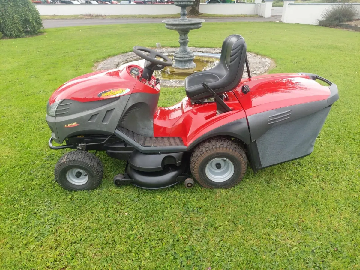 Castlegarden Ride On Lawnmower - Image 2