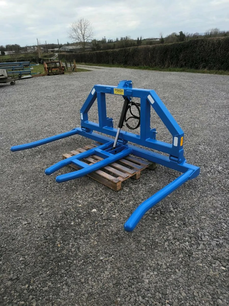 Folding double bale handler - Image 1