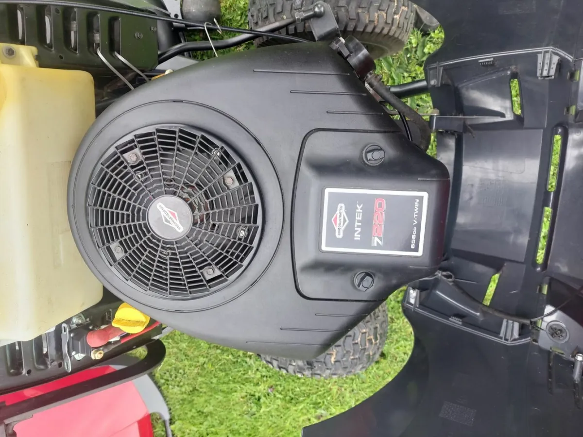 Castlegarden Ride On Lawnmower - Image 4