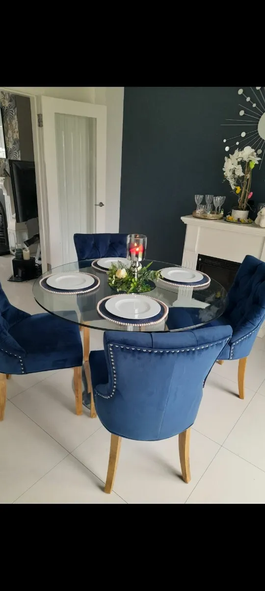 4 navy dining chairs with beading - Image 2