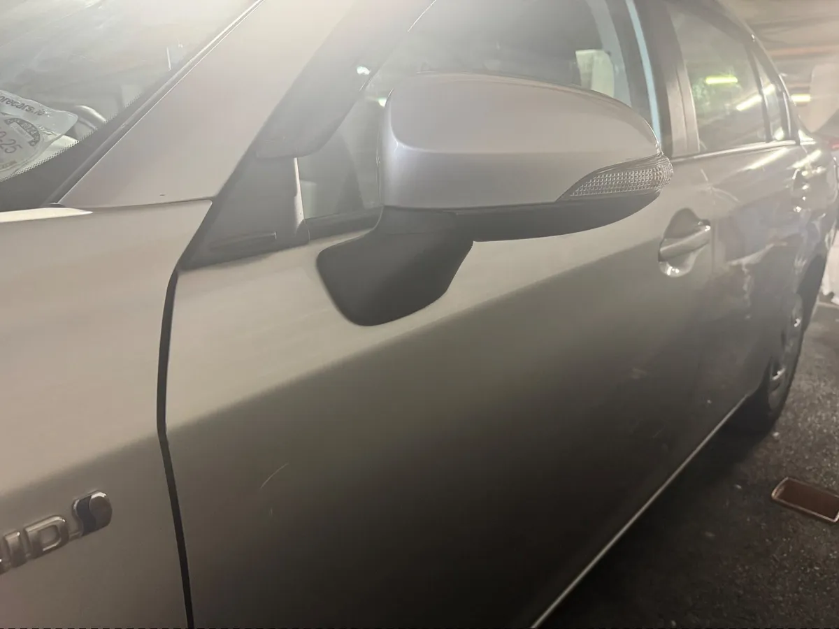 Toyota Corolla 2015 - Image 2