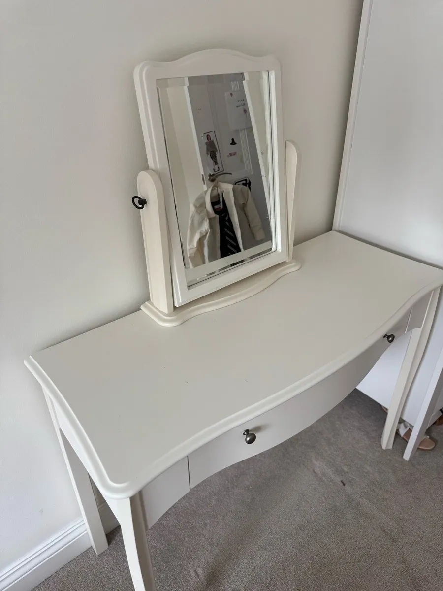 Dressing Table - Image 3