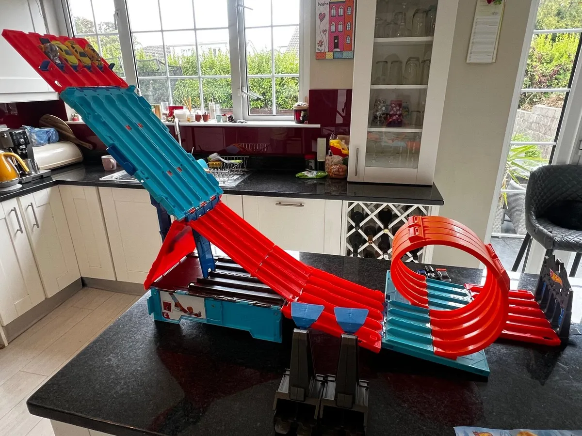 Hot wheels track builder system - Image 3