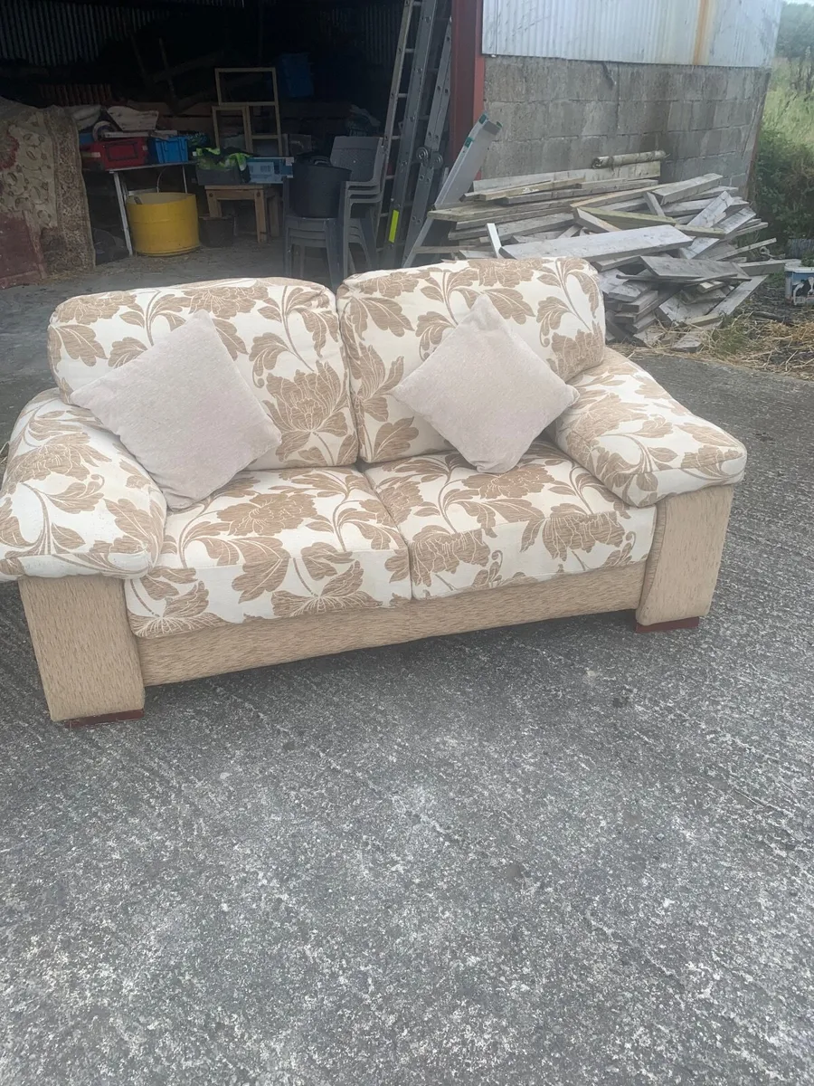 2 seater couch , good condition . - Image 2