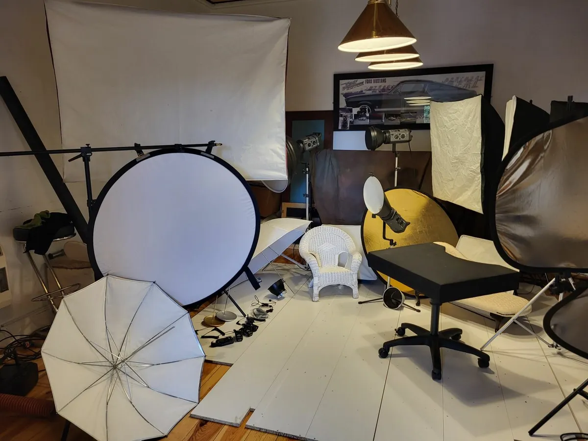 Photography Studio Equipment - Image 1