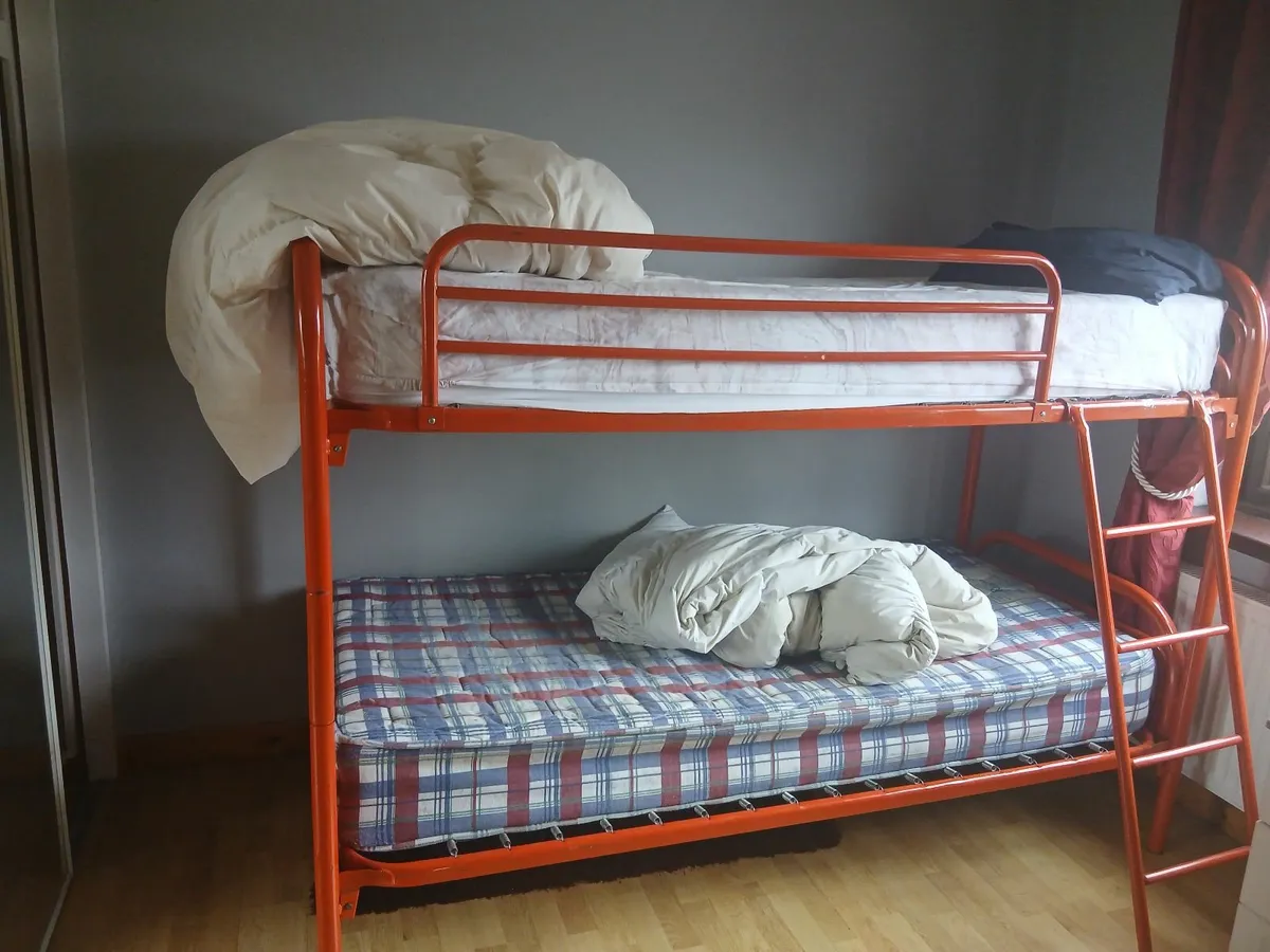 Set of bunk beds with very good mattresses - Image 2