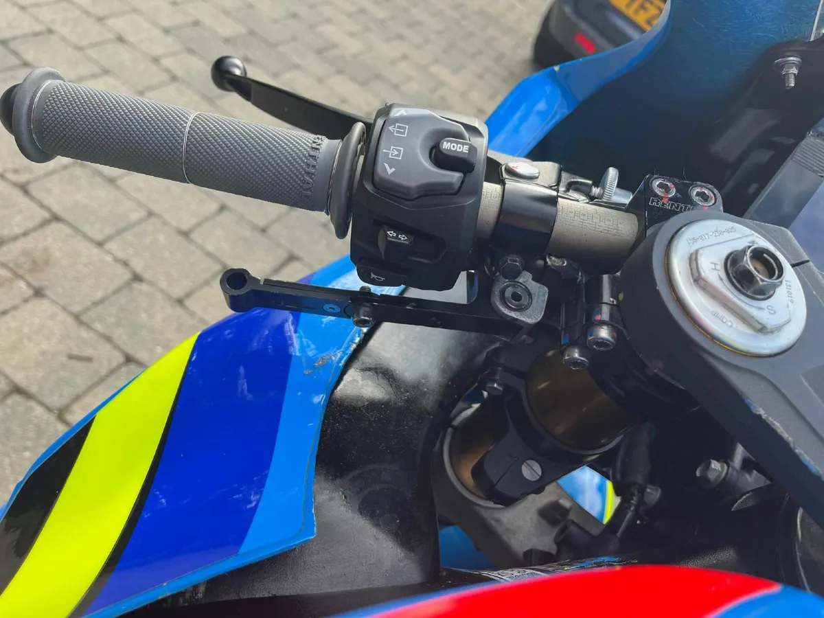 Suzuki GSX-R 1000/600 race track bike - Image 4