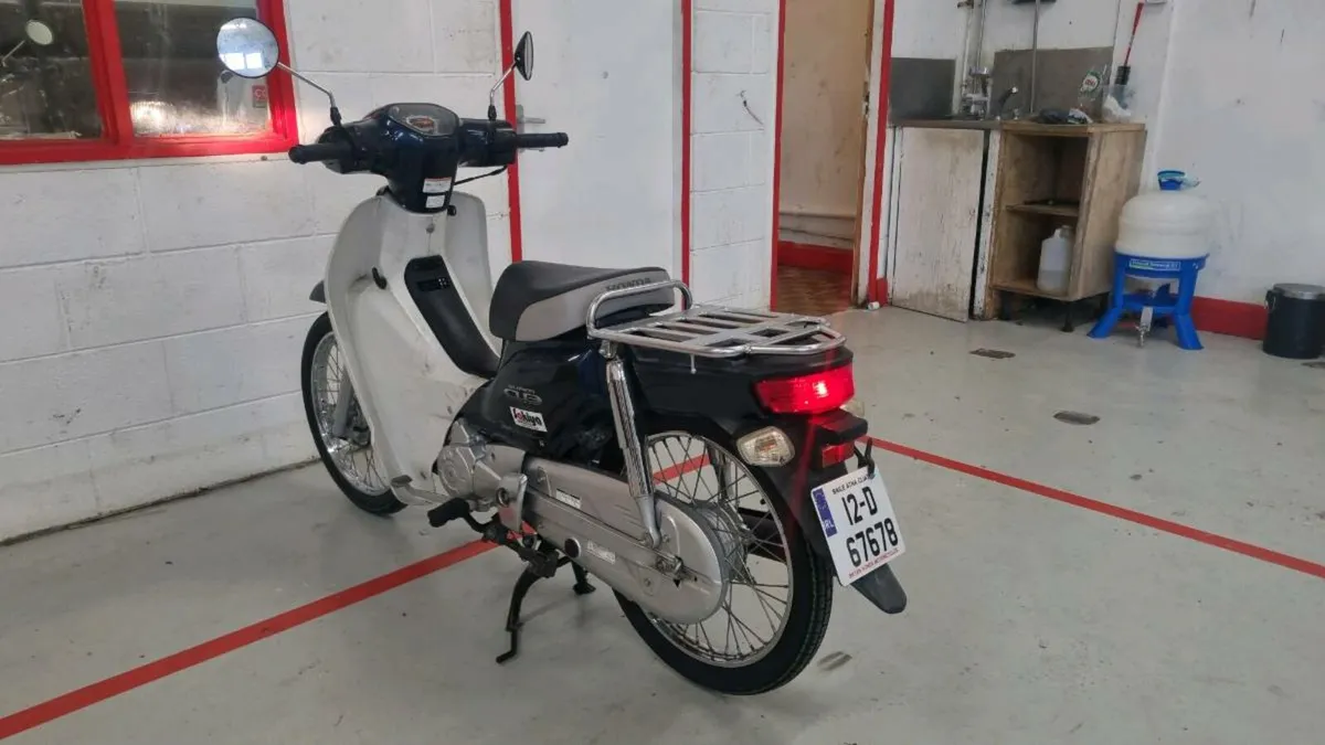 Honda Super Cub 50 New Shape - Image 3