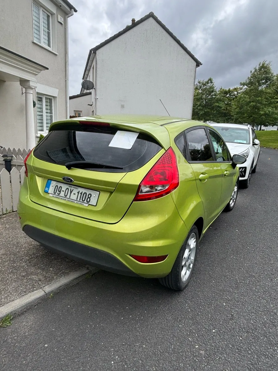 Ford Fiesta 2009 - Image 2
