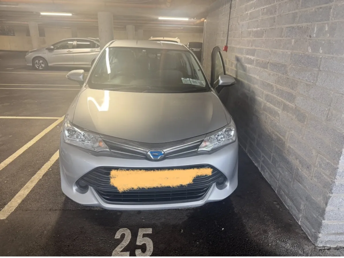 Toyota Corolla 2015 - Image 1