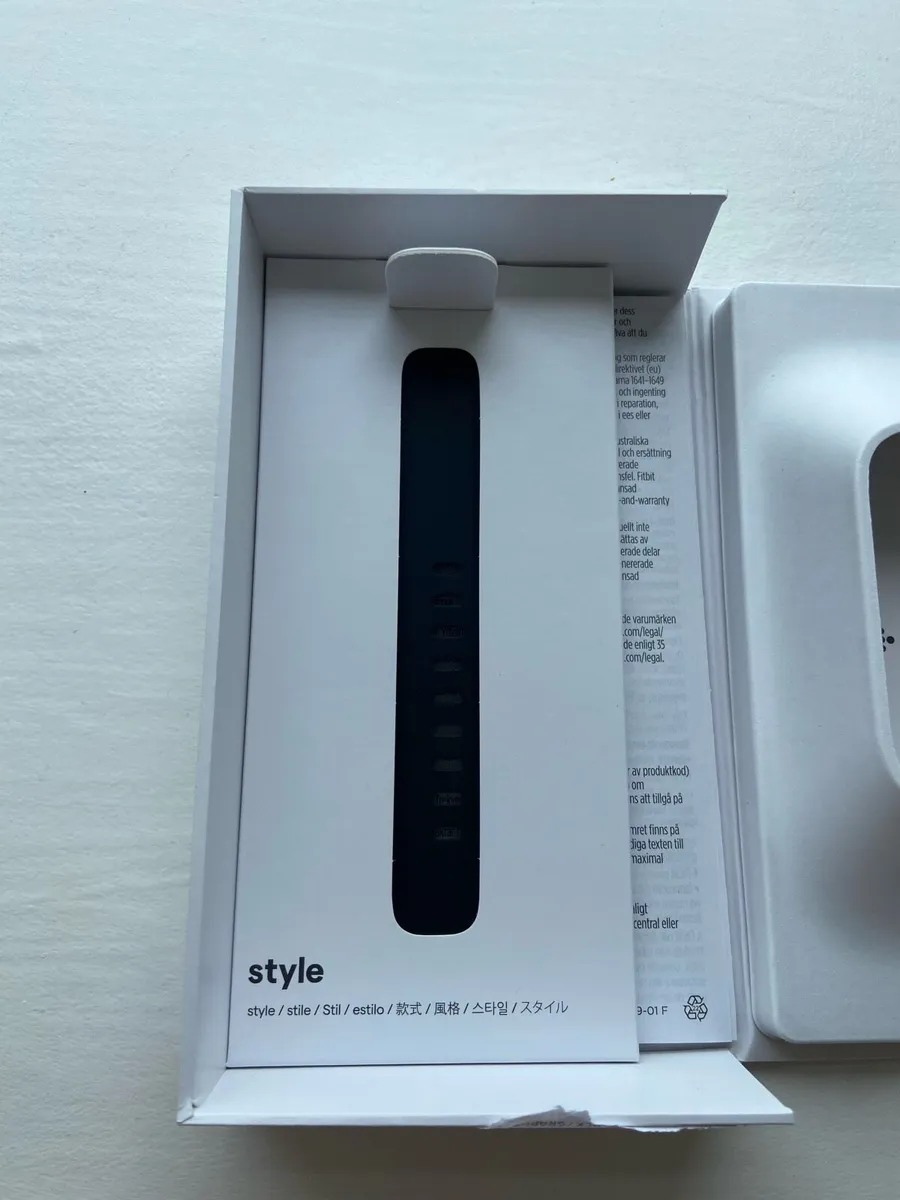 Fitbit Versa 4 - Image 3