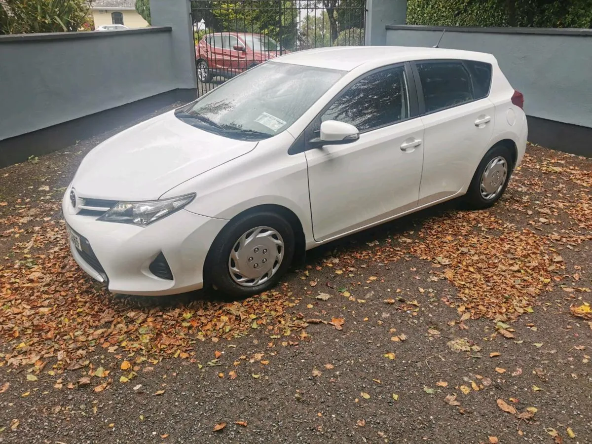 142 Toyota Auris van New Test - Image 4