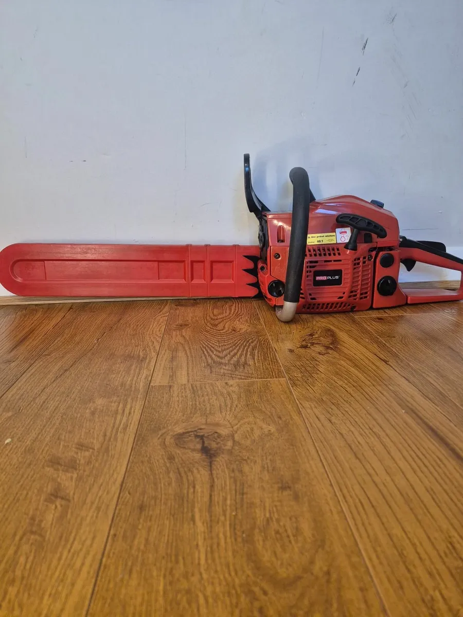 Pro plus chainsaw - Image 1