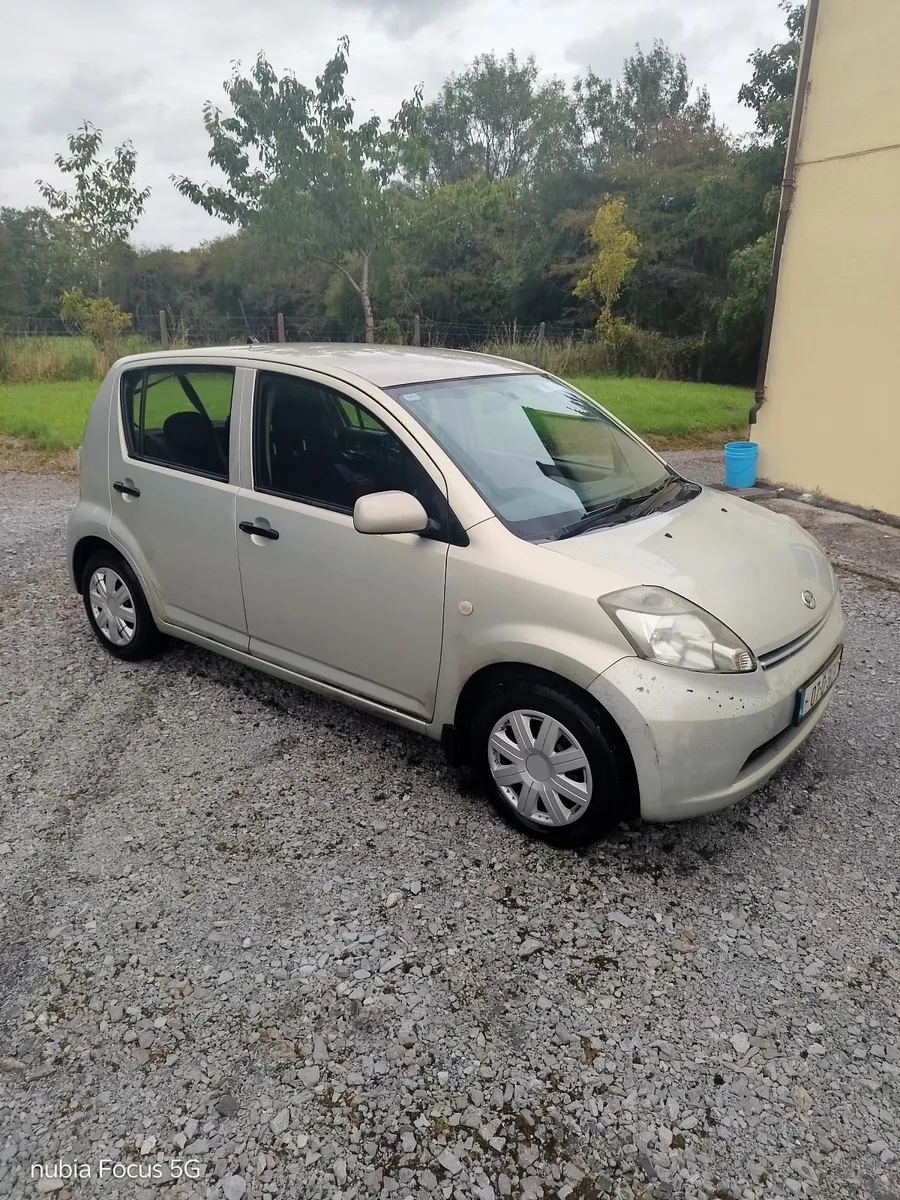 Daihatsu Sirion 1 litre tax/nct low km - Image 4