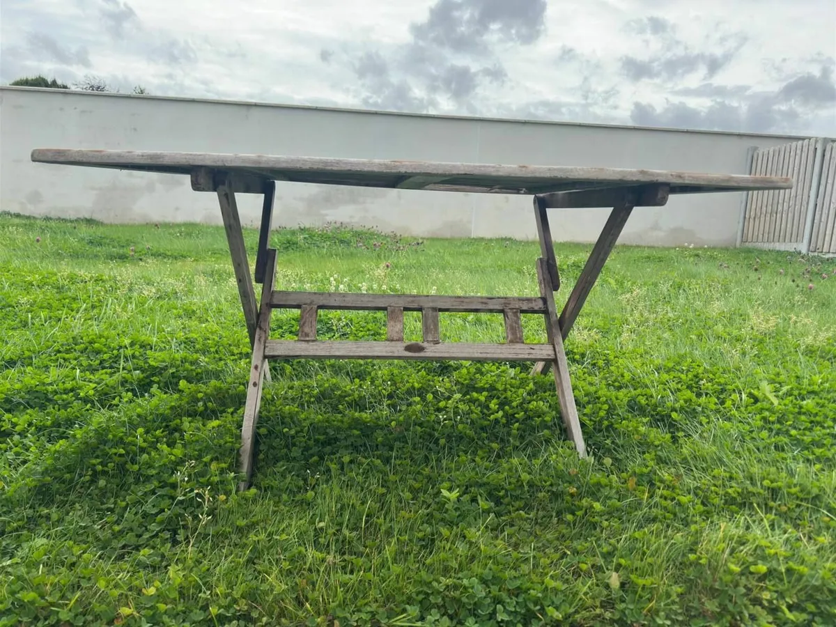 Garden table - Image 1