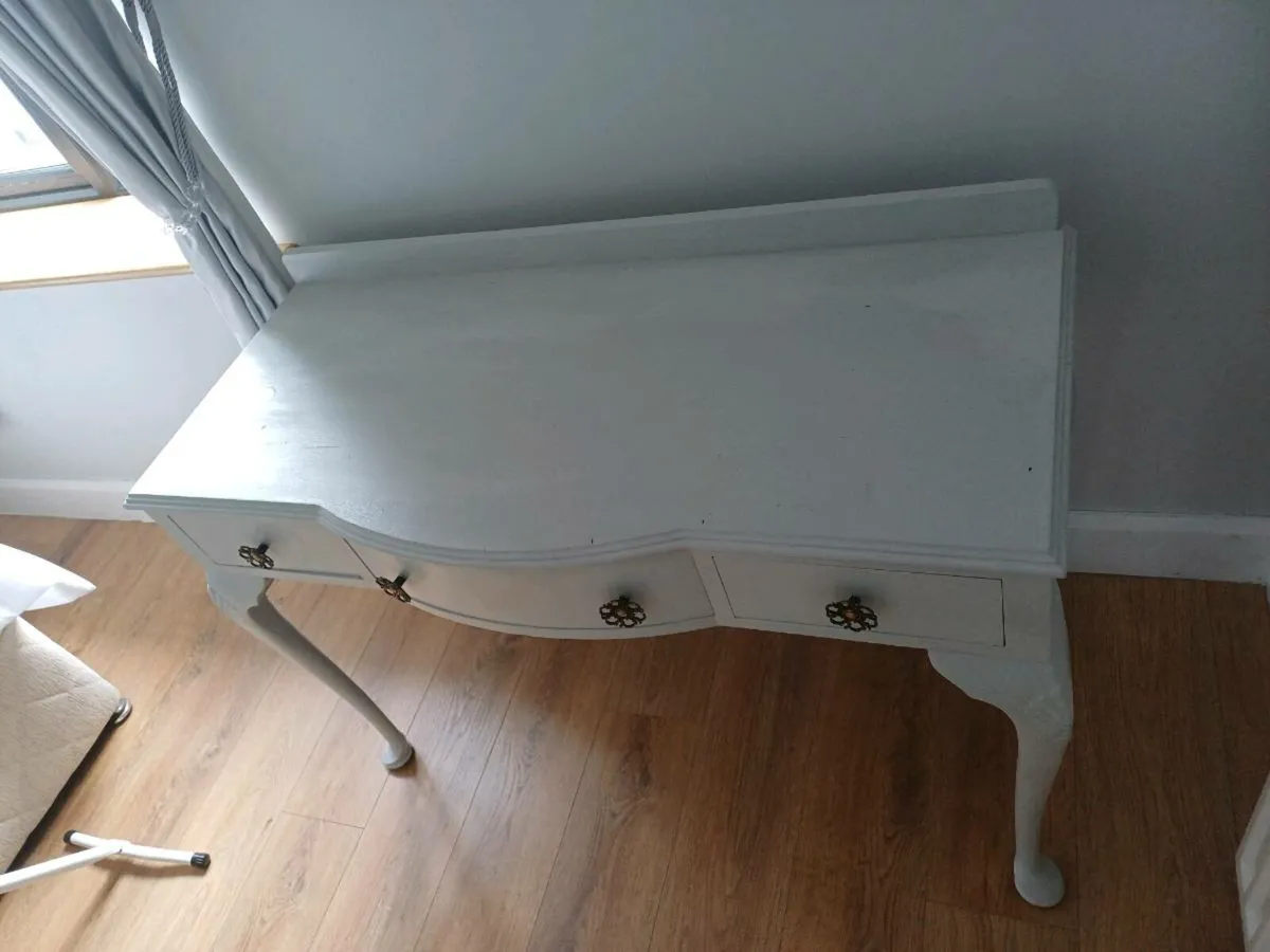 Dressing Table - Image 4