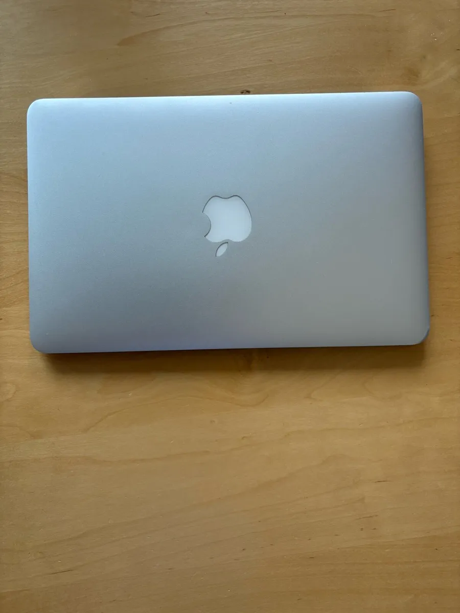MacBook Air 11 inch screen - Image 3