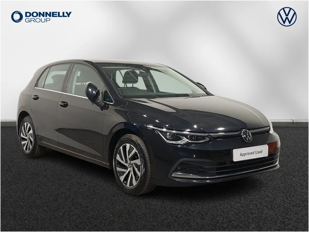 Volkswagen Golf Hatchback Style - Image 1