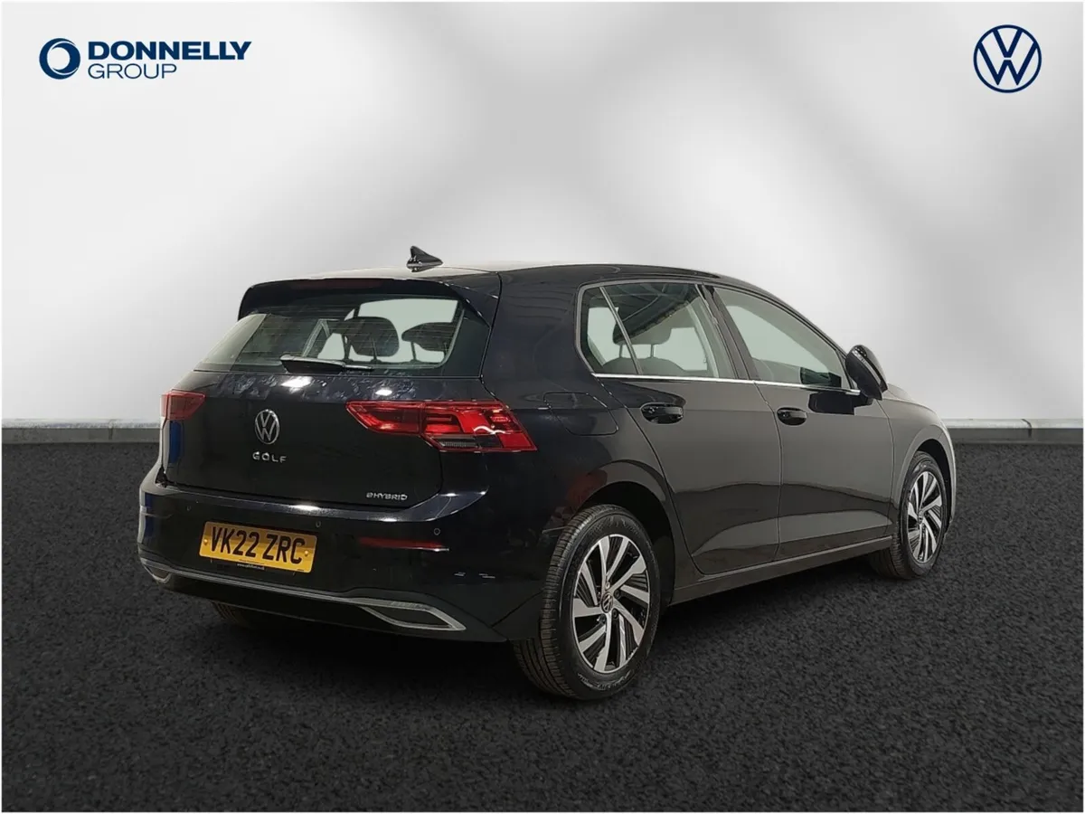 Volkswagen Golf Hatchback Style - Image 3