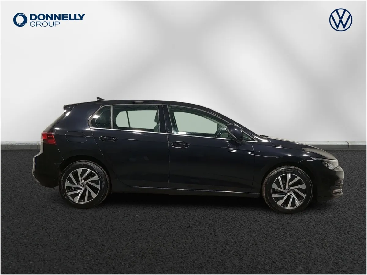 Volkswagen Golf Hatchback Style - Image 4