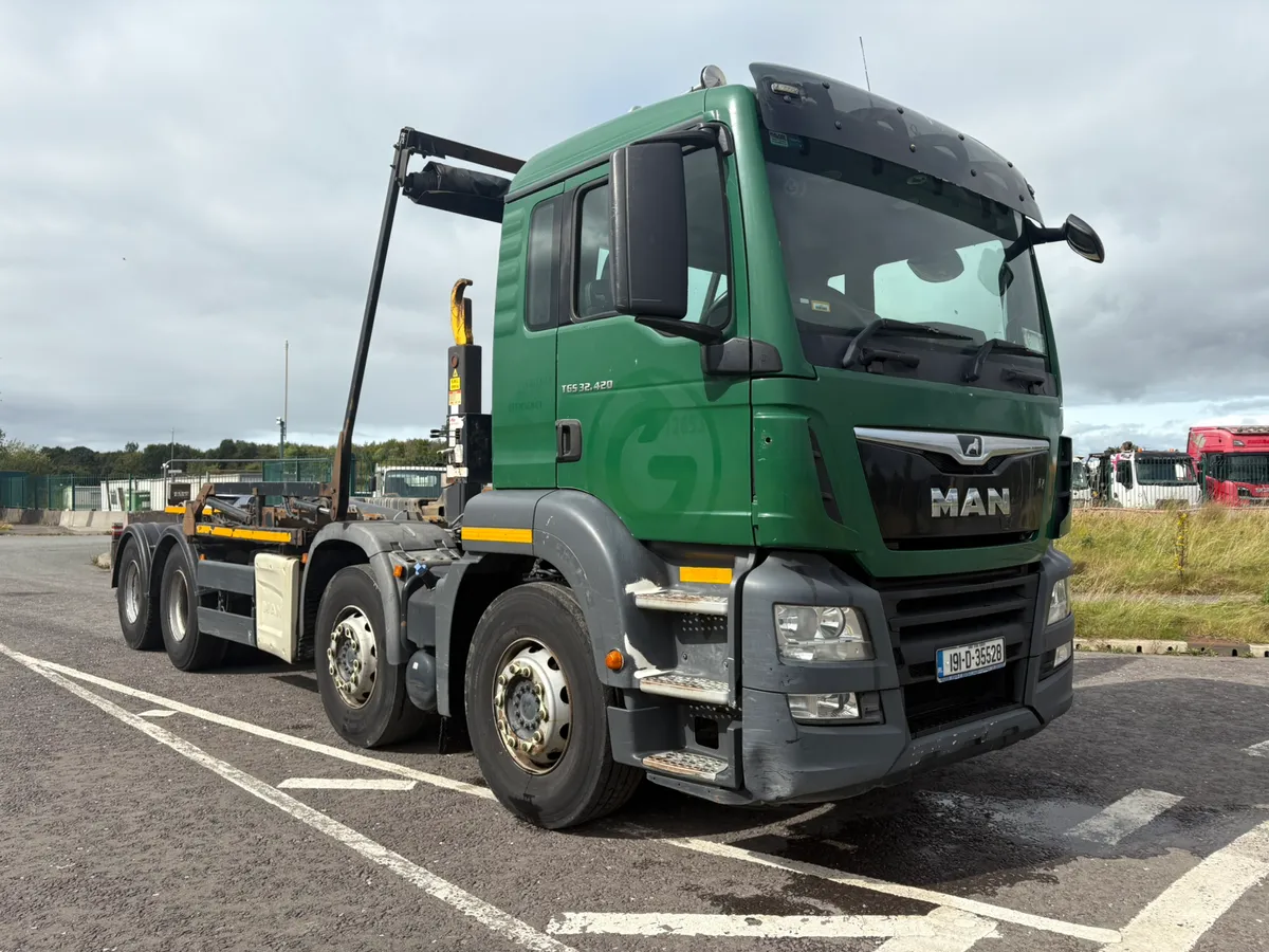 Man Hyva Hookloader - Image 1