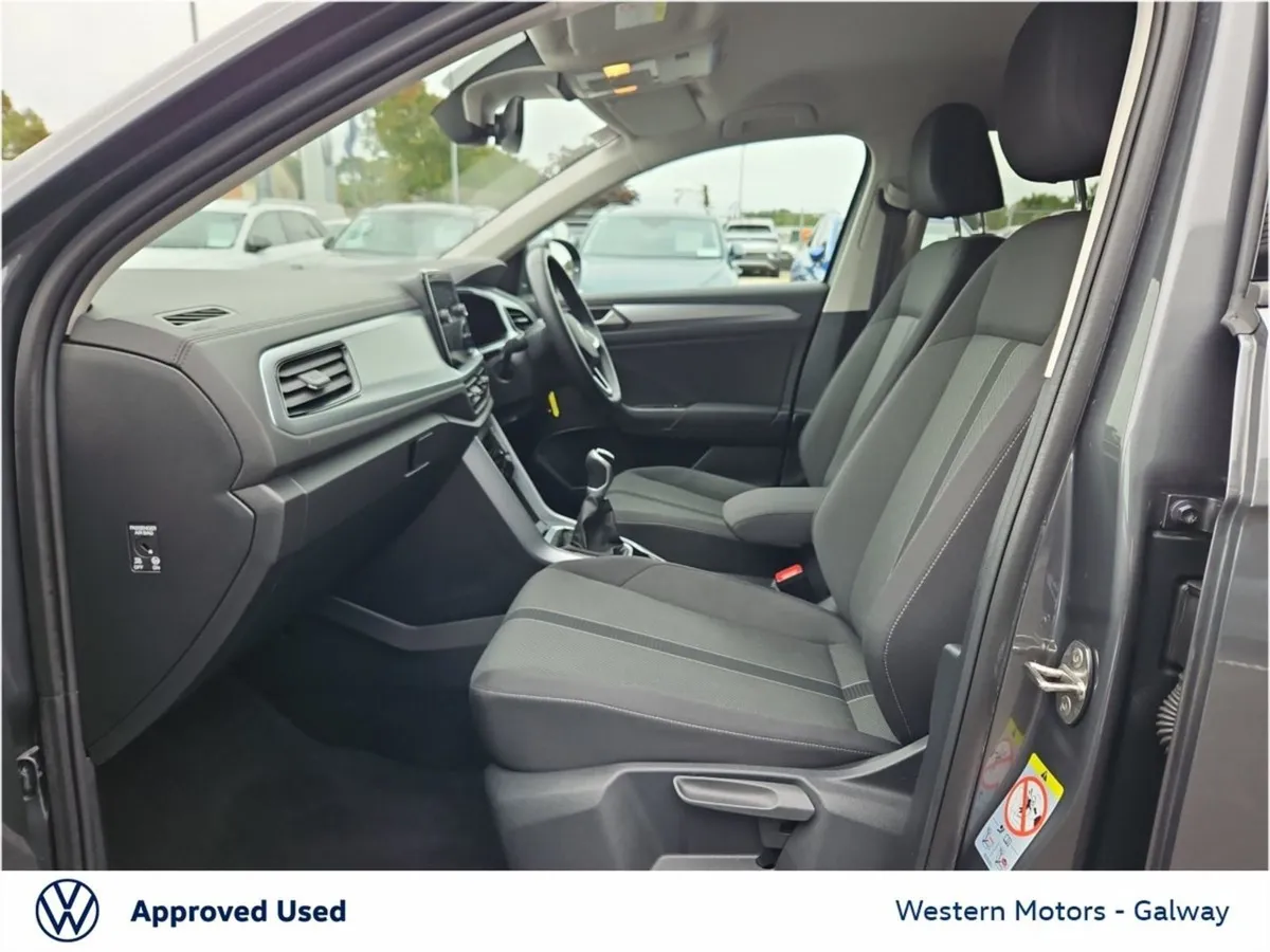 Volkswagen T-Roc 2.0 Tdi 116 bHP  life  Rear Came - Image 4