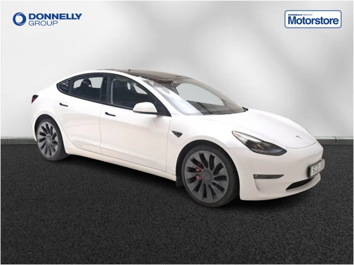 Tesla Model 3 Saloon Performance - Image 1