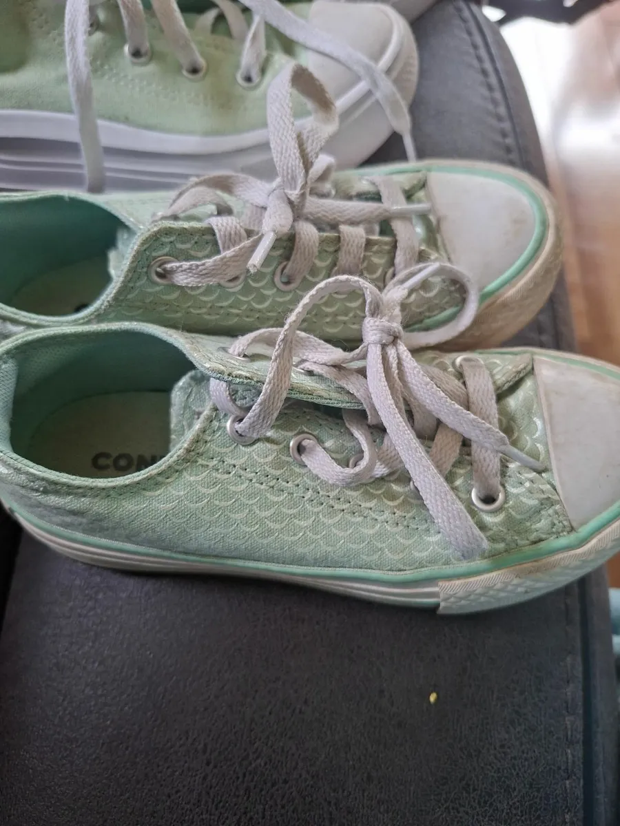 Converses - Image 2