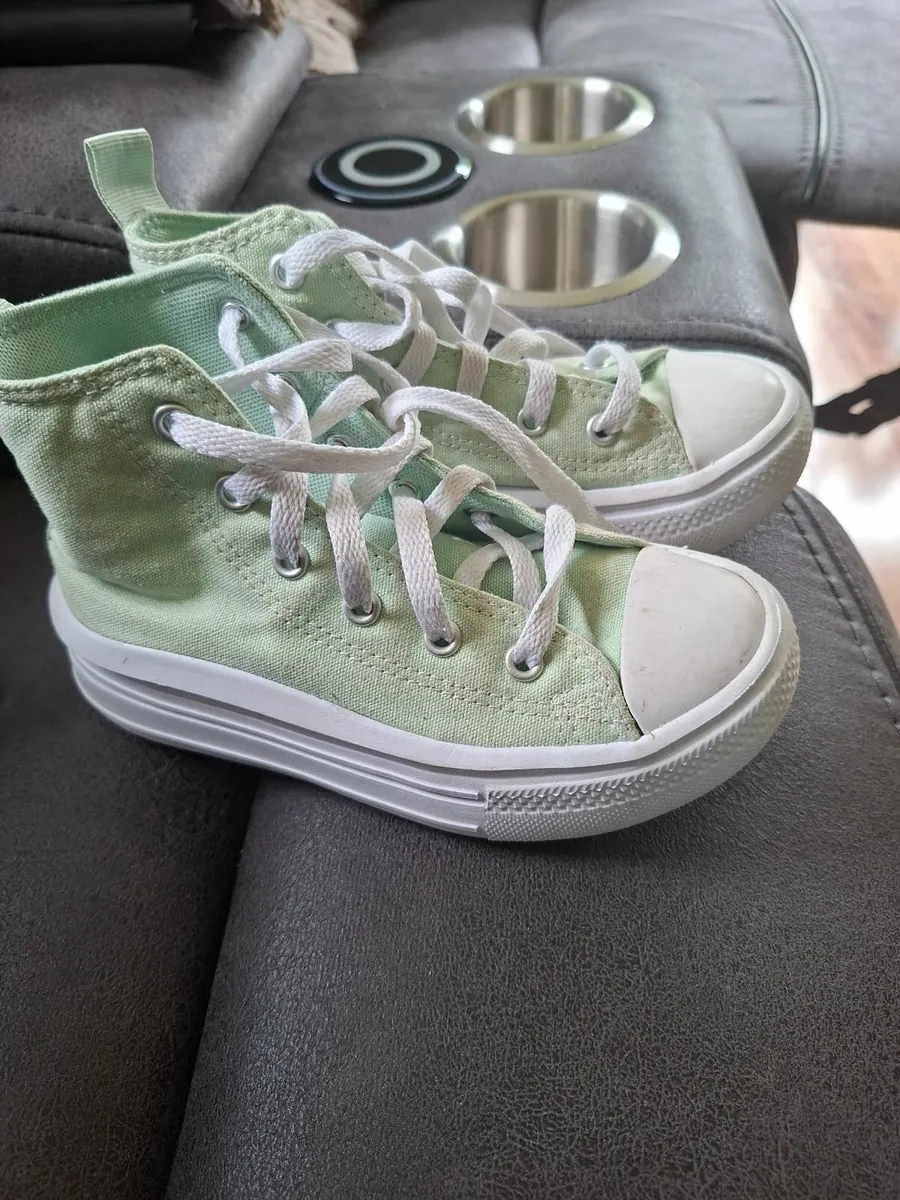 Converses - Image 4