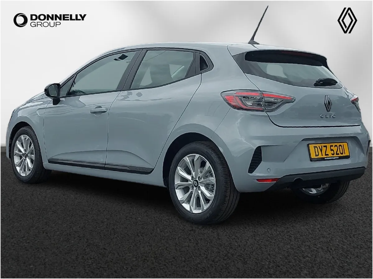 Renault Clio Hatchback Evolution - Image 2