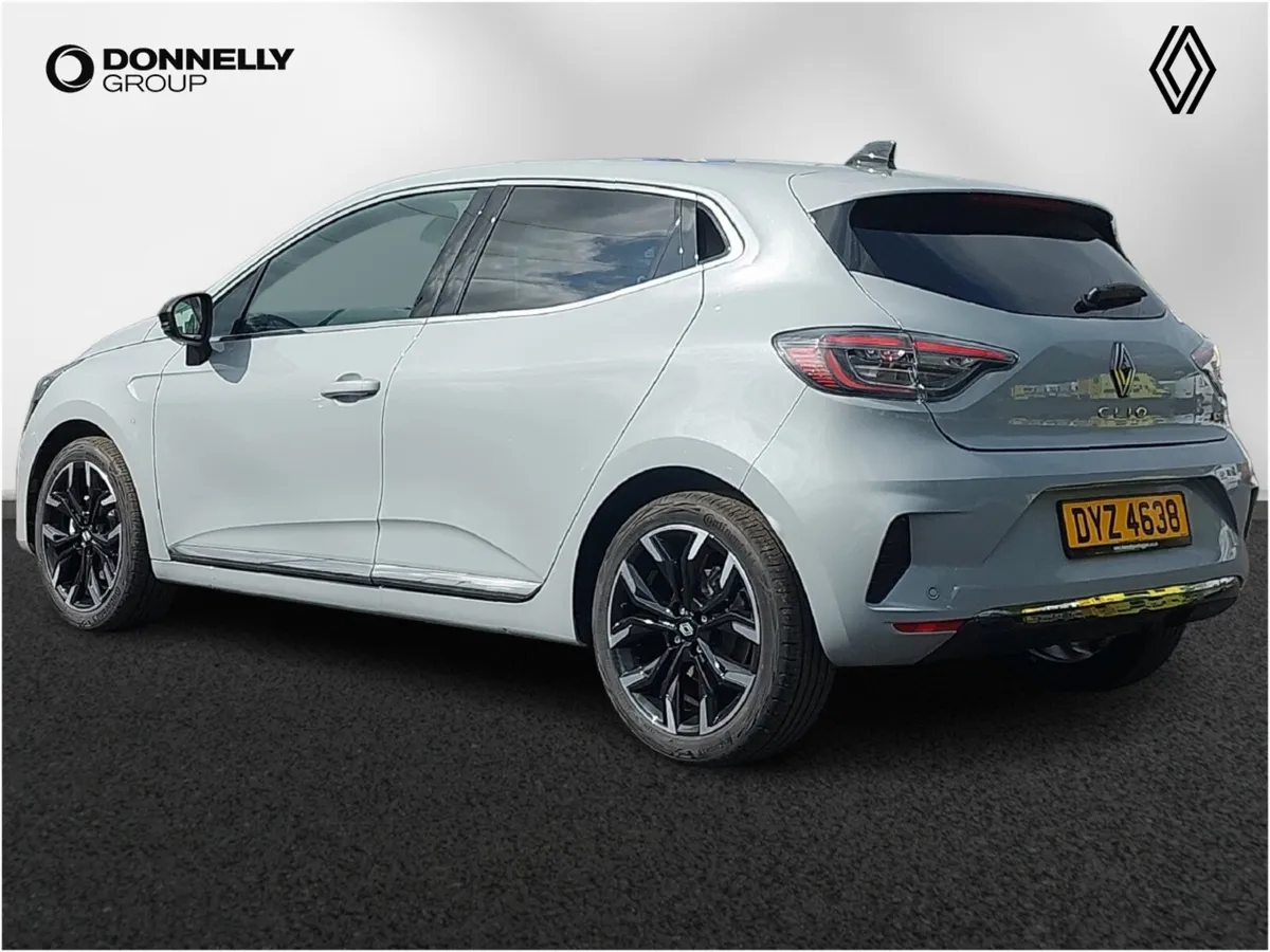 Renault Clio Hatchback Techno - Image 2