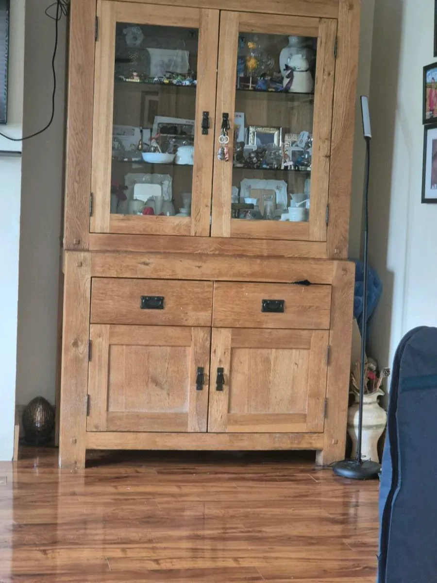 Living room - Image 2