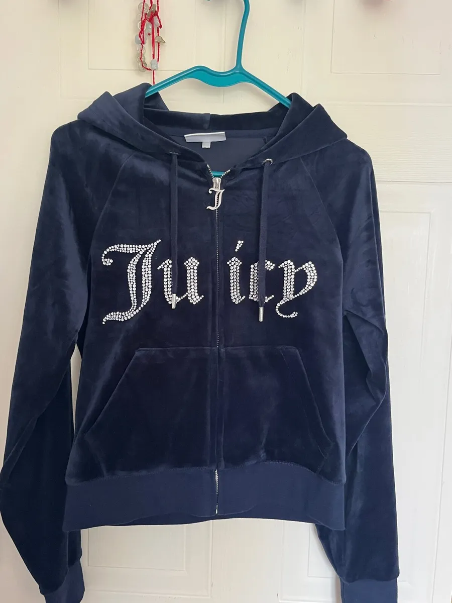 clothes - Image 1
