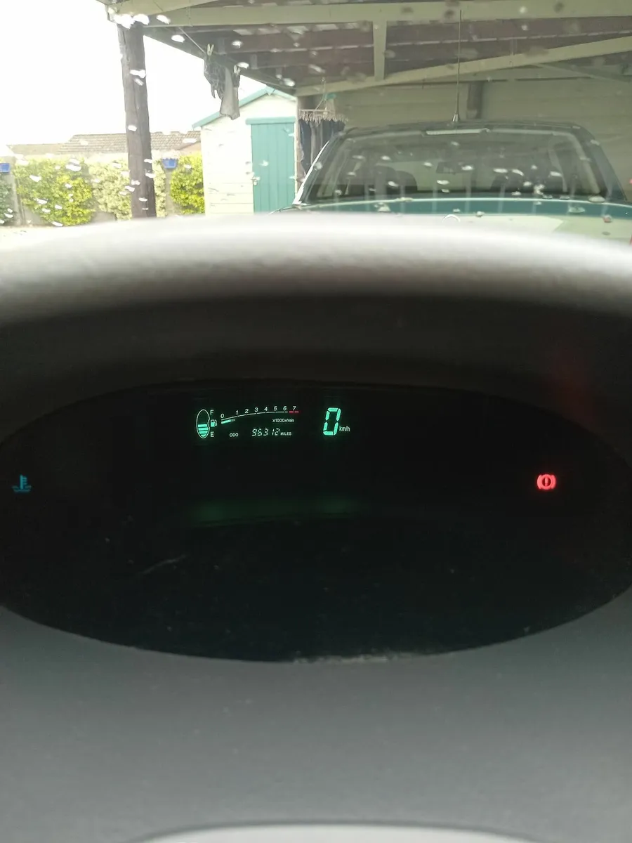 Toyota Yaris 2003 - Image 3