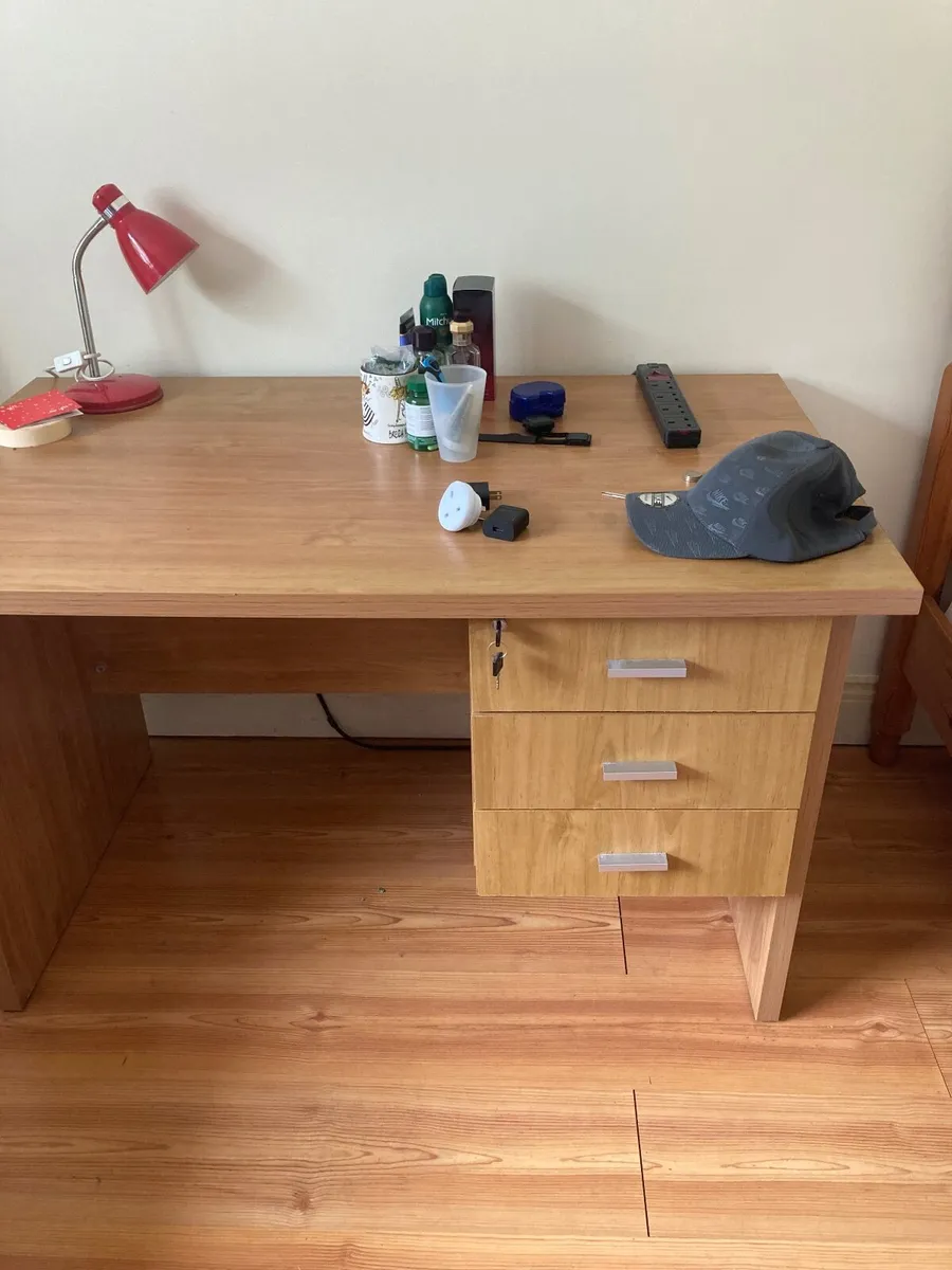 Desk - Image 3