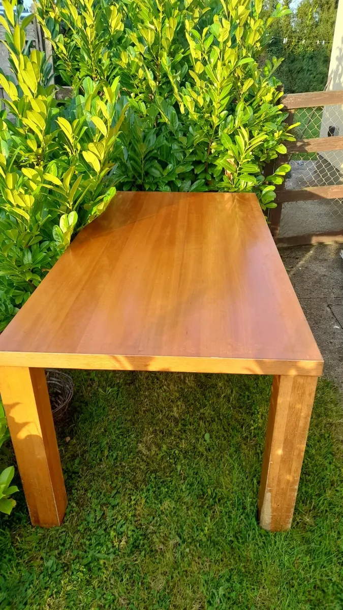 Table with glass top , free to take. - Image 3
