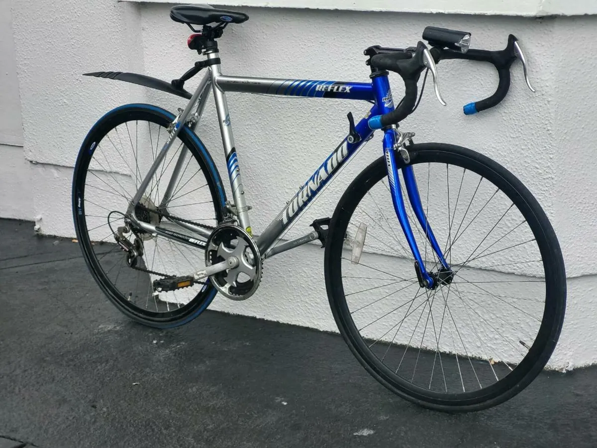 ROAD BIKE..GOOD CONDITION - Image 1