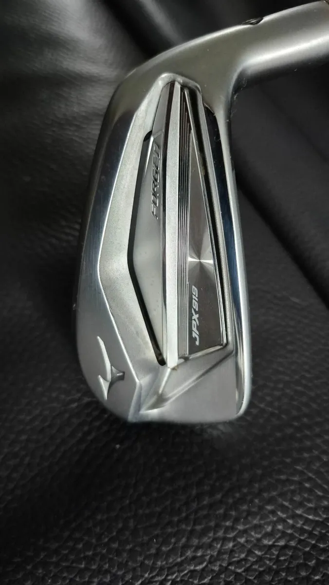 Mizuno JPX hot metal 7 iron demo - Image 1