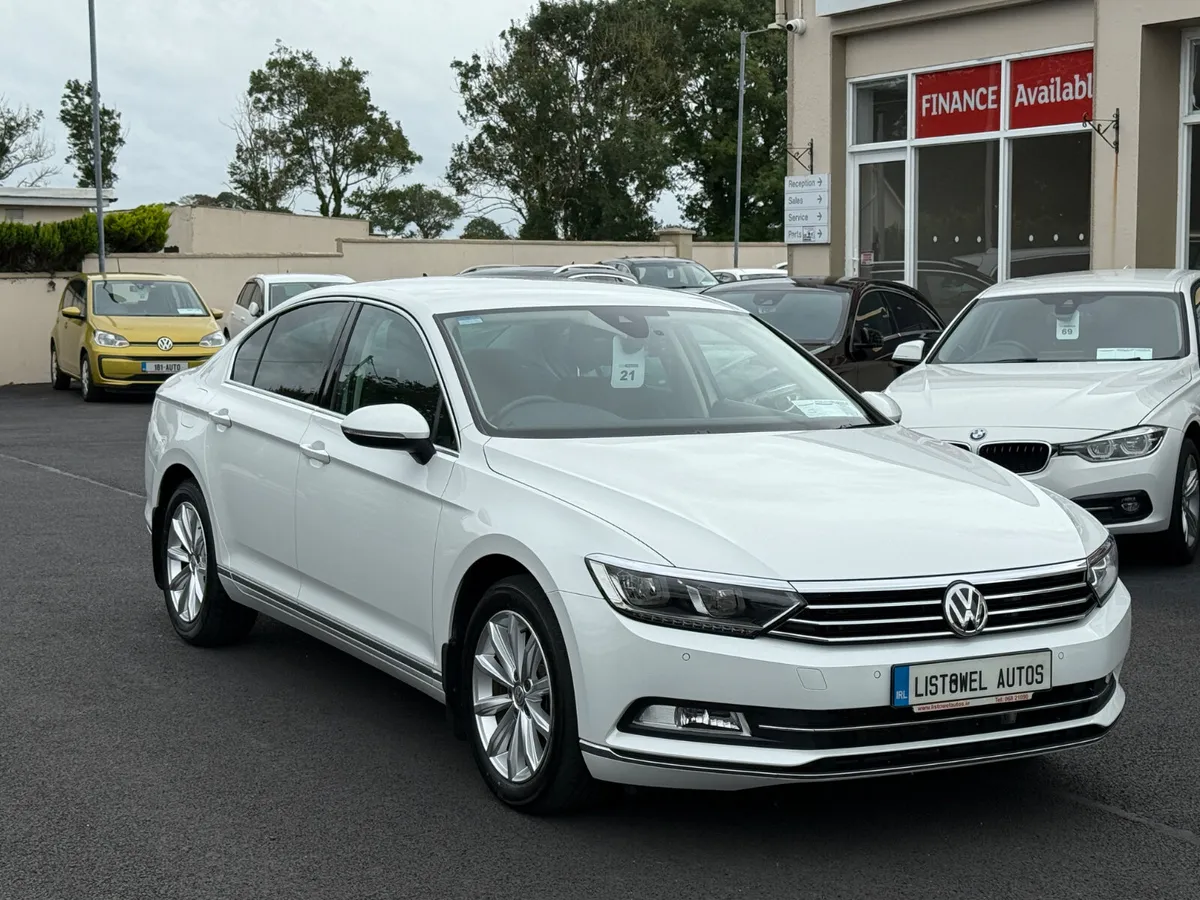 171 VW PASSAT ELEGANCE 1.4TSI 150BHP AUTO SALOON - Image 4