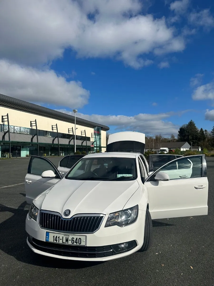 Skoda Superb 2014 - Image 3