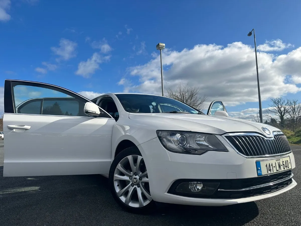 Skoda Superb 2014 - Image 4