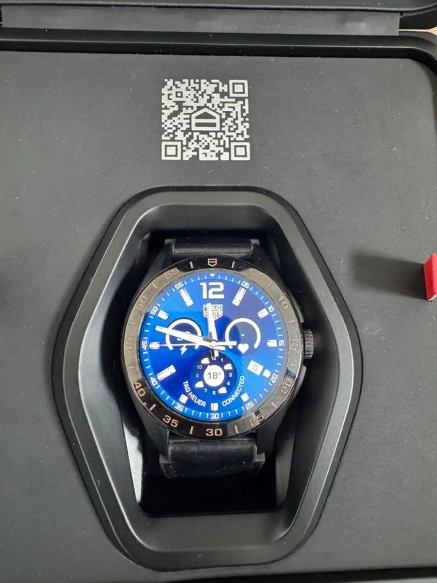 Tag Heuer Connected E4 45mm titanium smart watch - Image 1