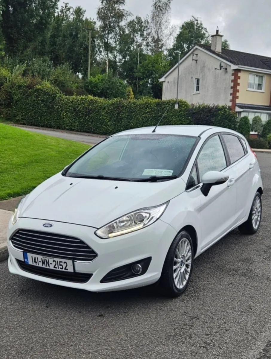 Car - Image 1