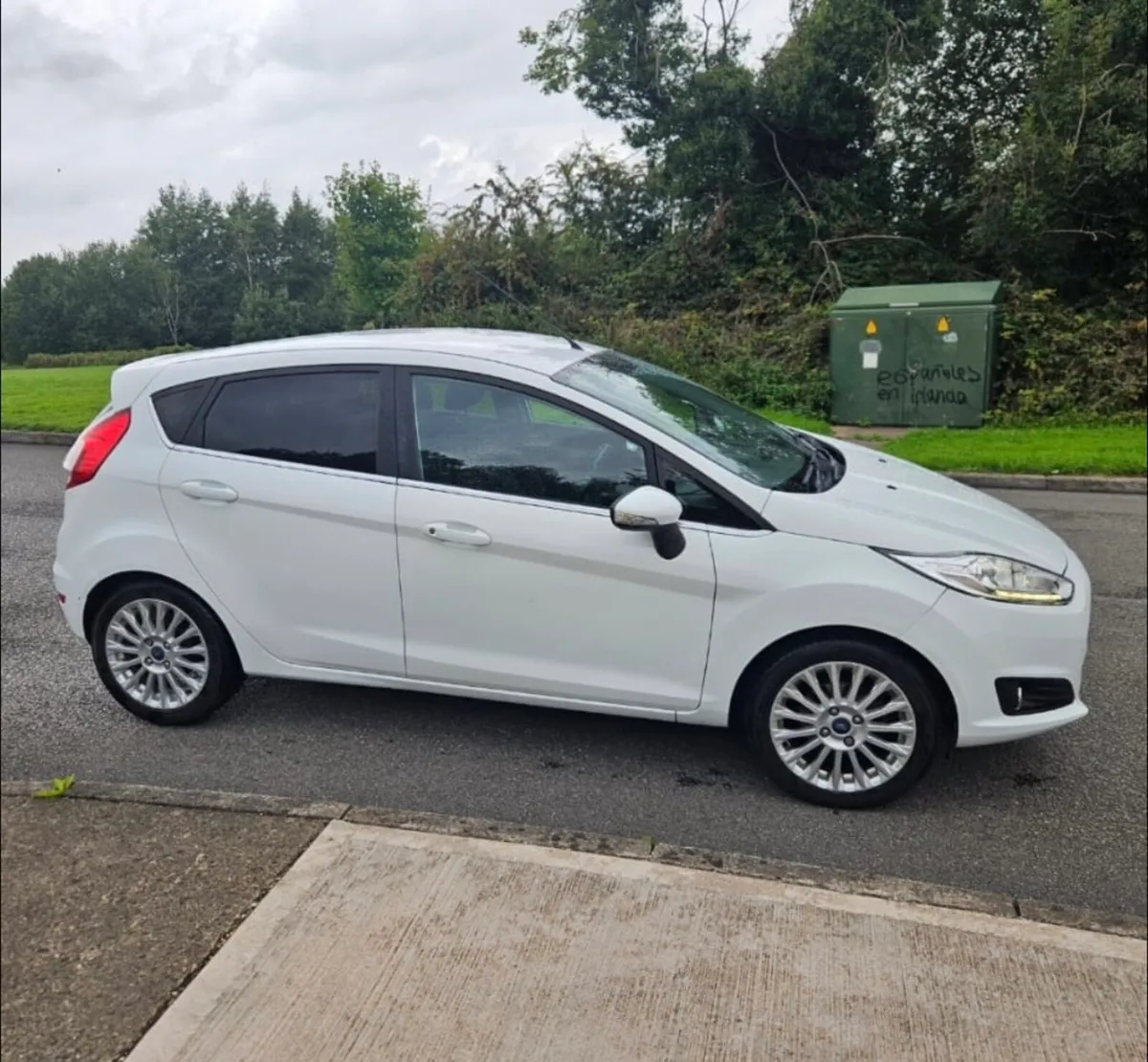 Car - Image 3