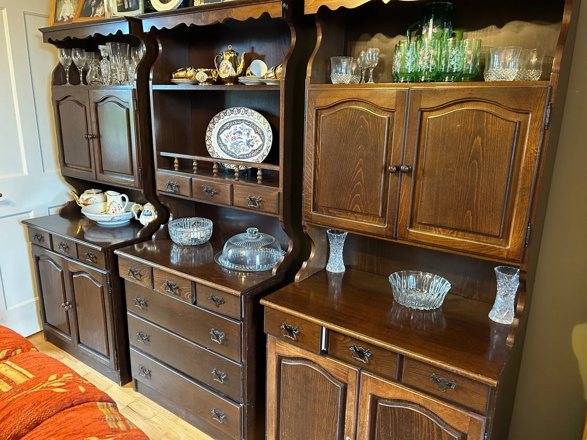 Side board dresser - Image 1