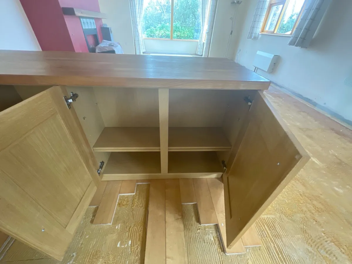 Kitchen cupboards & worktops - Image 4