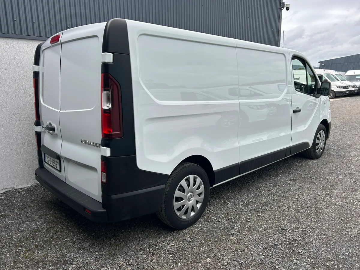 21 Renault Trafic - Manufactures Warranty - Image 4