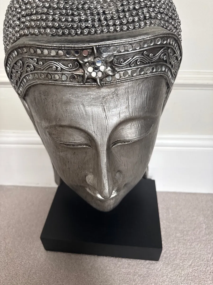 Buddha Statue - Image 1
