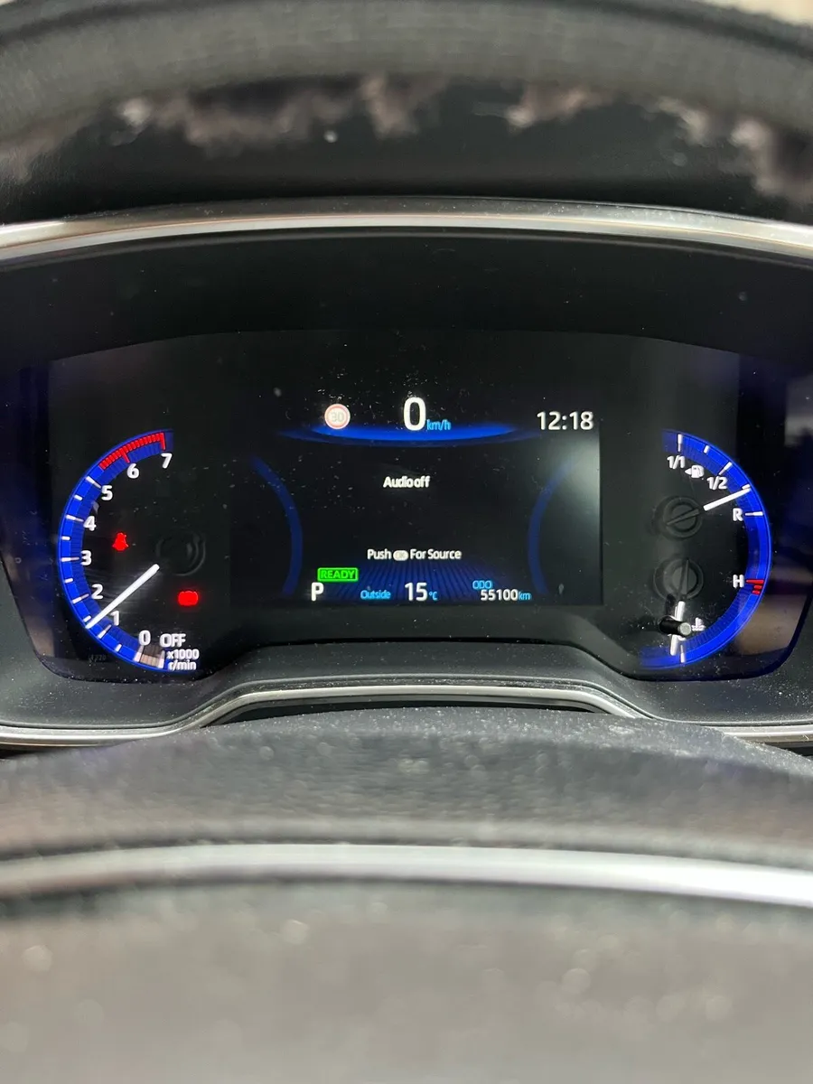 Toyota corolla - Image 4